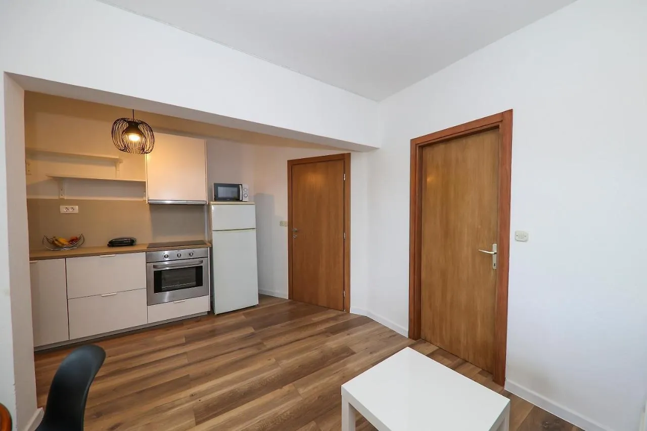 Apartmani Maestral Dobropoljana
