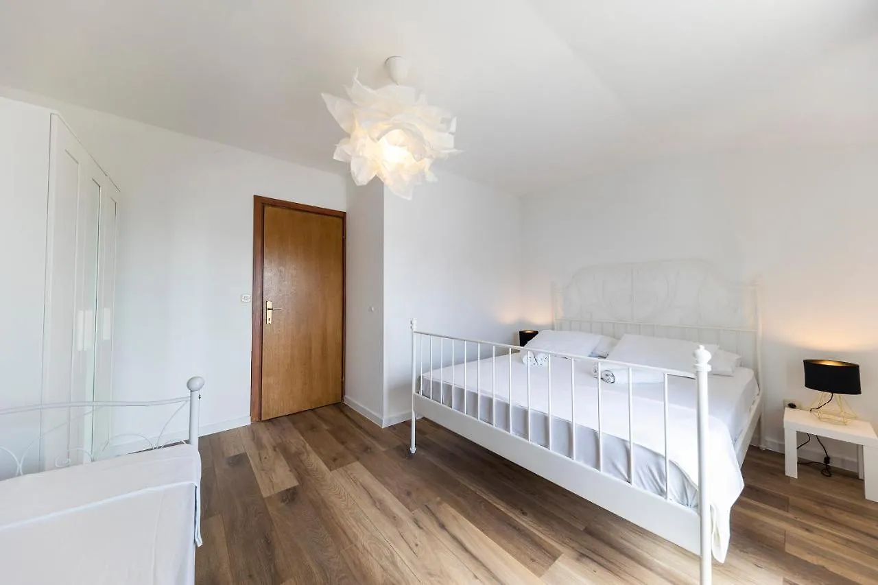 Apartmani Maestral Dobropoljana Chorvatsko